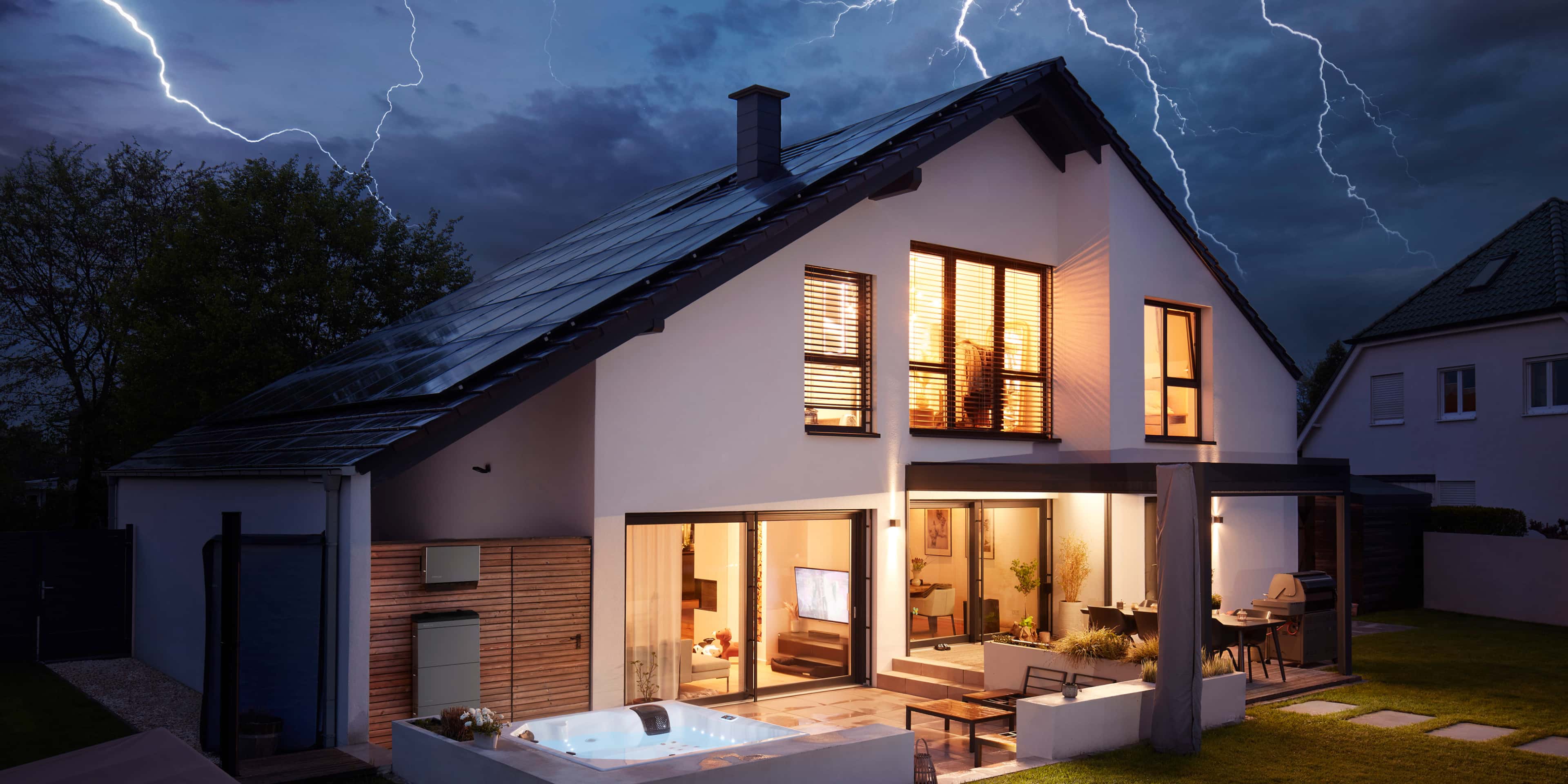 Instalasi PowerOcean cadangan rumah